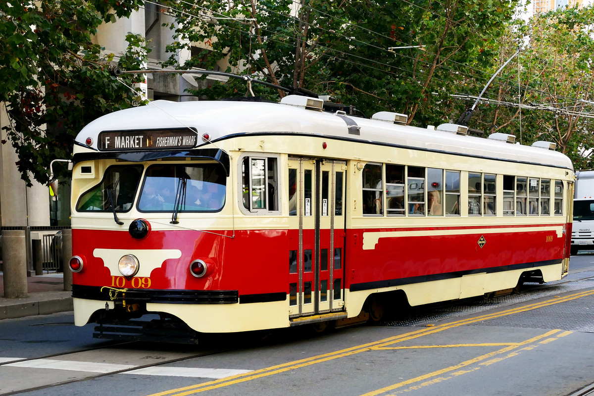 Image of classic San Fransisco PCC tramcar